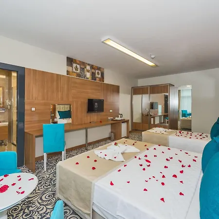 Business Life Gunesli Hotel 3*