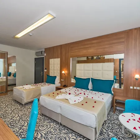 Business Life Gunesli 3*