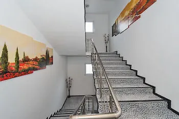 מלון Business Life Gunesli 3*