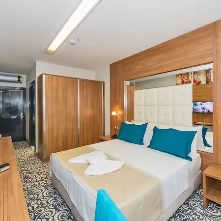 מלון Business Life Gunesli 3*